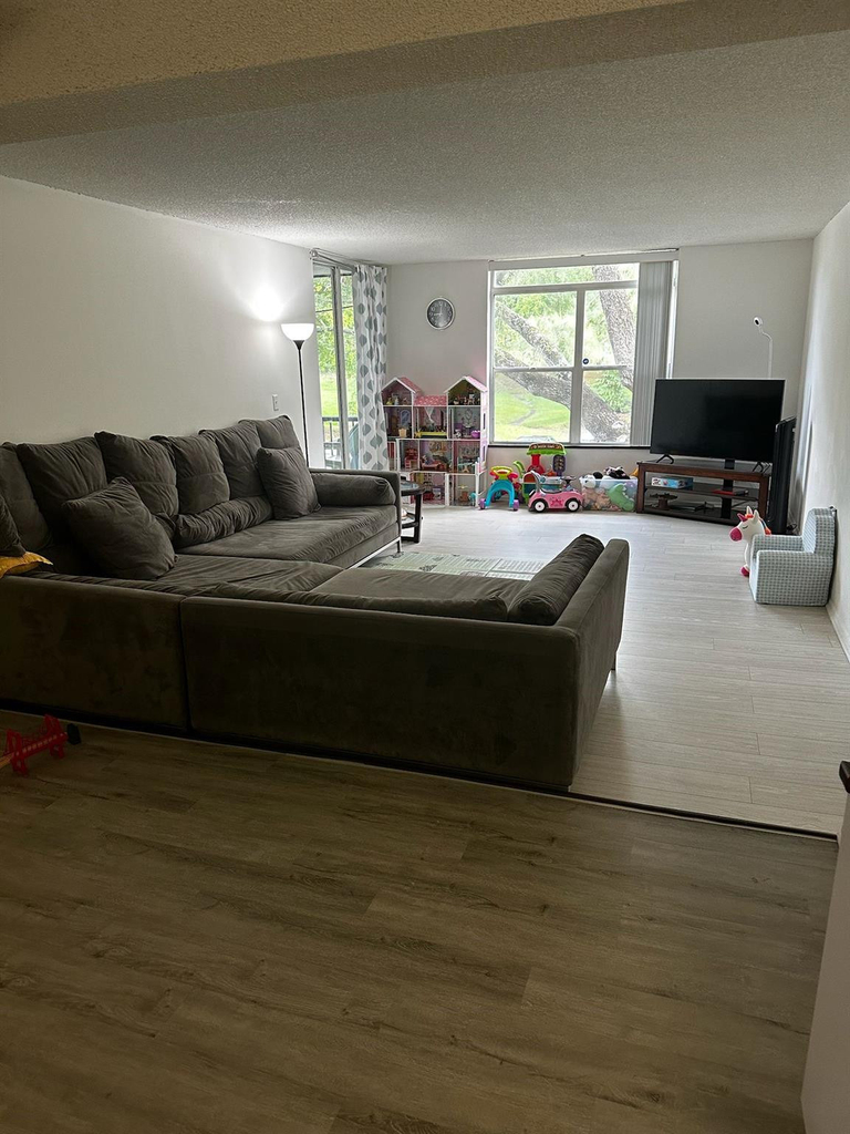 3720 Inverrary Drive - Photo 2