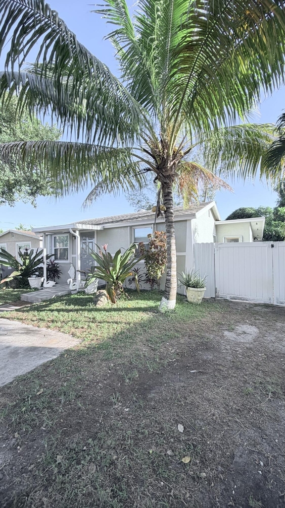 4554 Sunset Lane - Photo 4