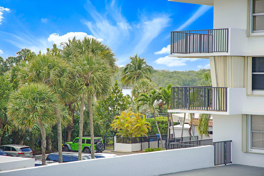2121 N Ocean Boulevard - Photo 30