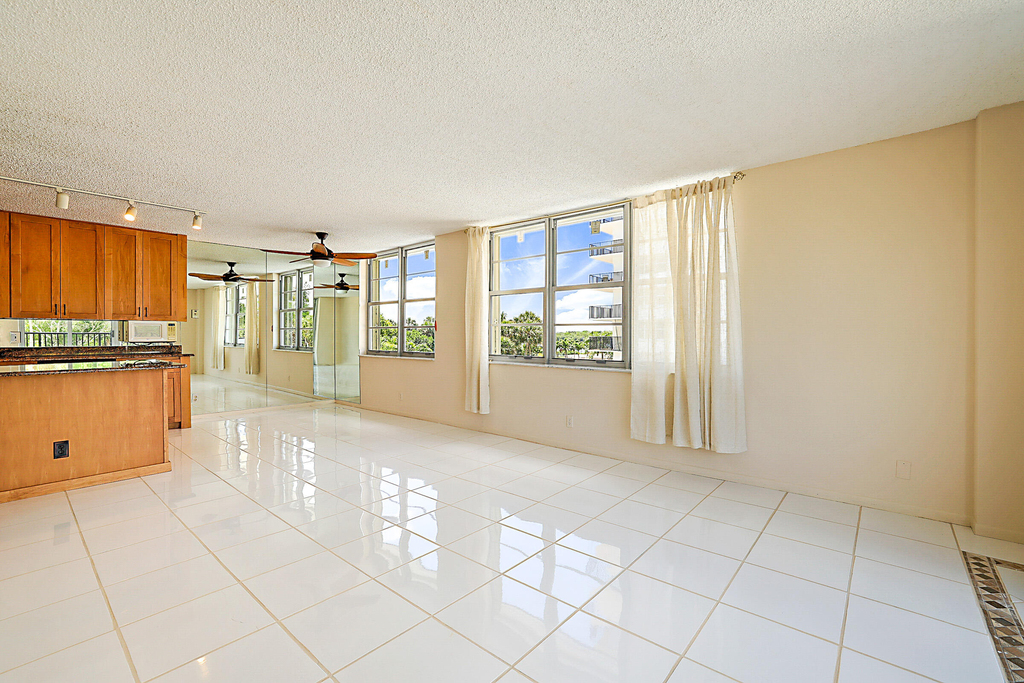 2121 N Ocean Boulevard - Photo 9