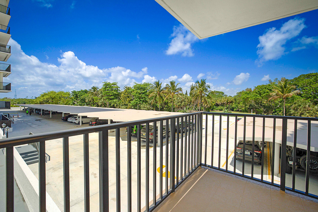 2121 N Ocean Boulevard - Photo 33