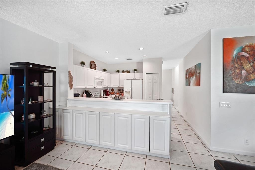 1457 Banyan Way - Photo 16