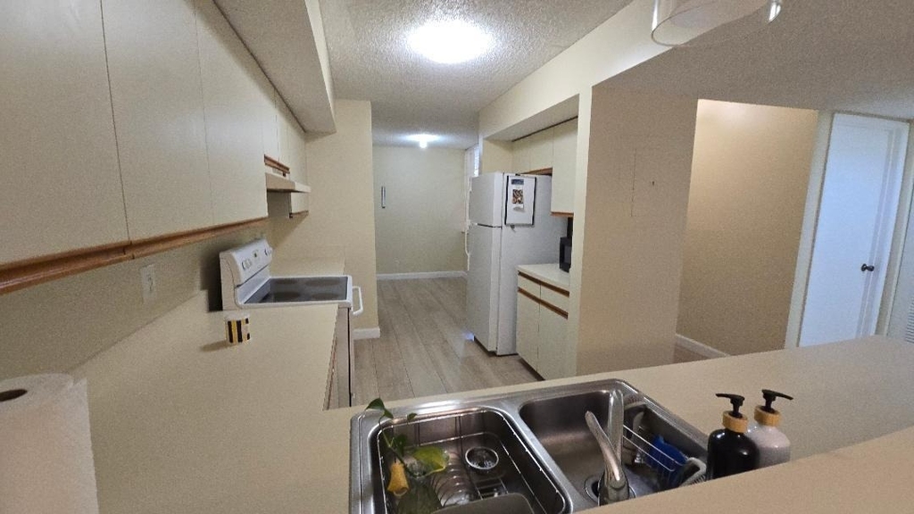 8316 Nw 24th Street - Photo 7
