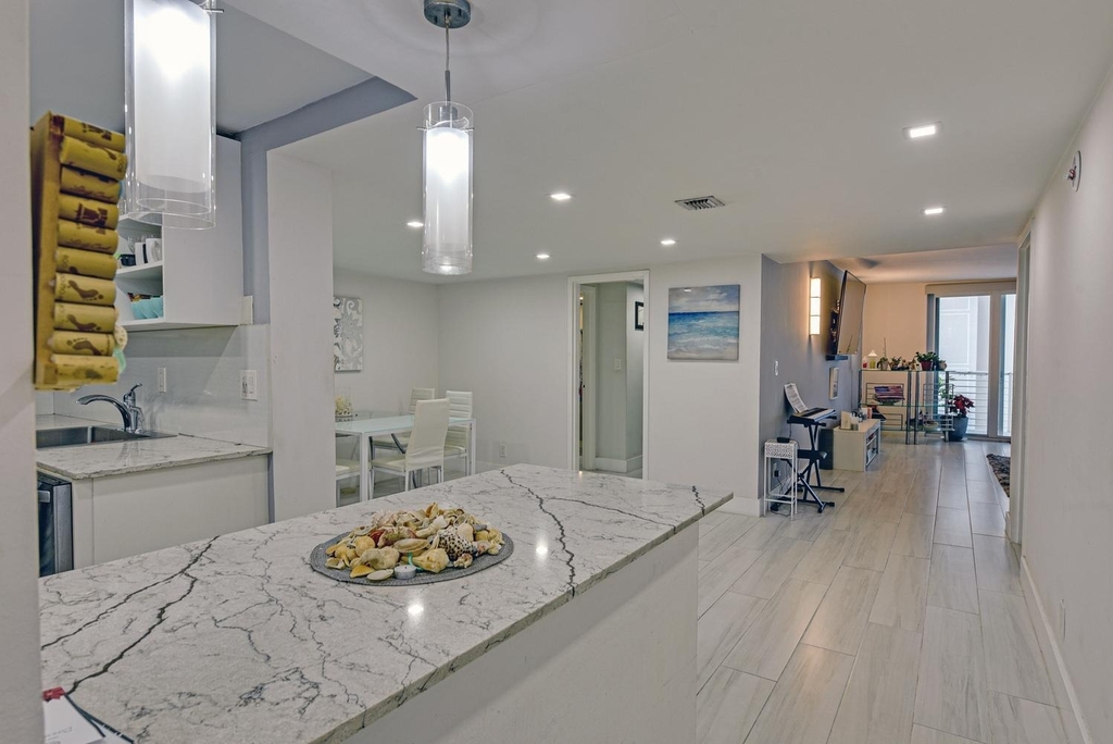 812 Briny Avenue - Photo 5