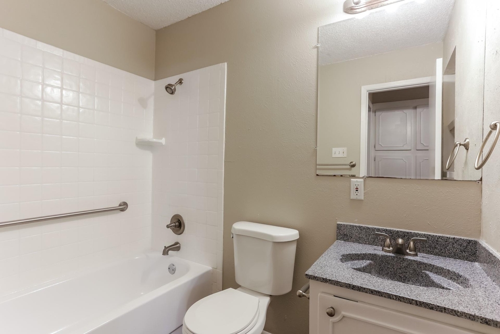 604 Circleview Drive - Photo 11