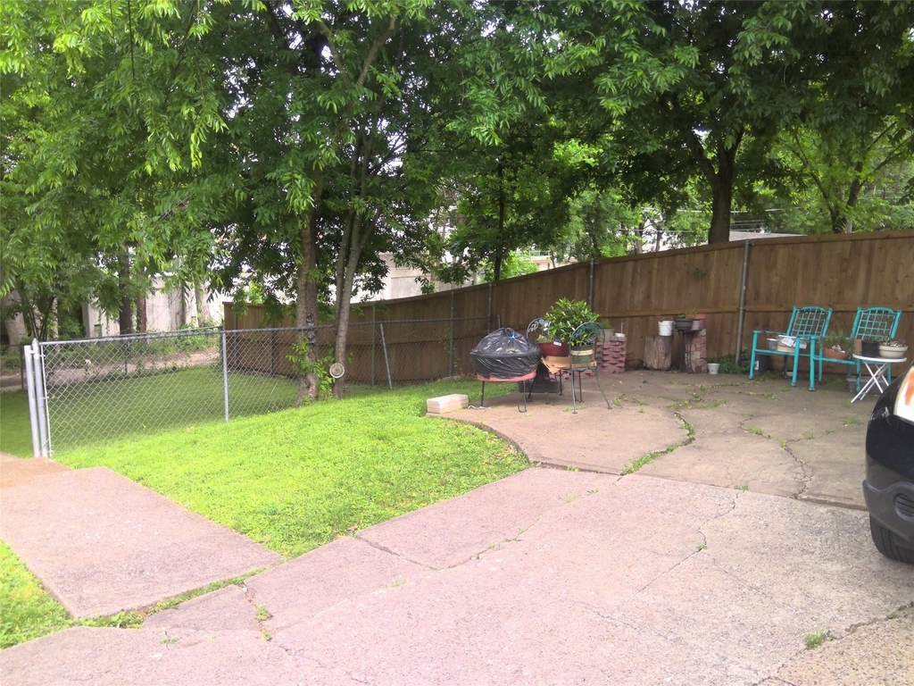 7348 Walling Lane - Photo 13