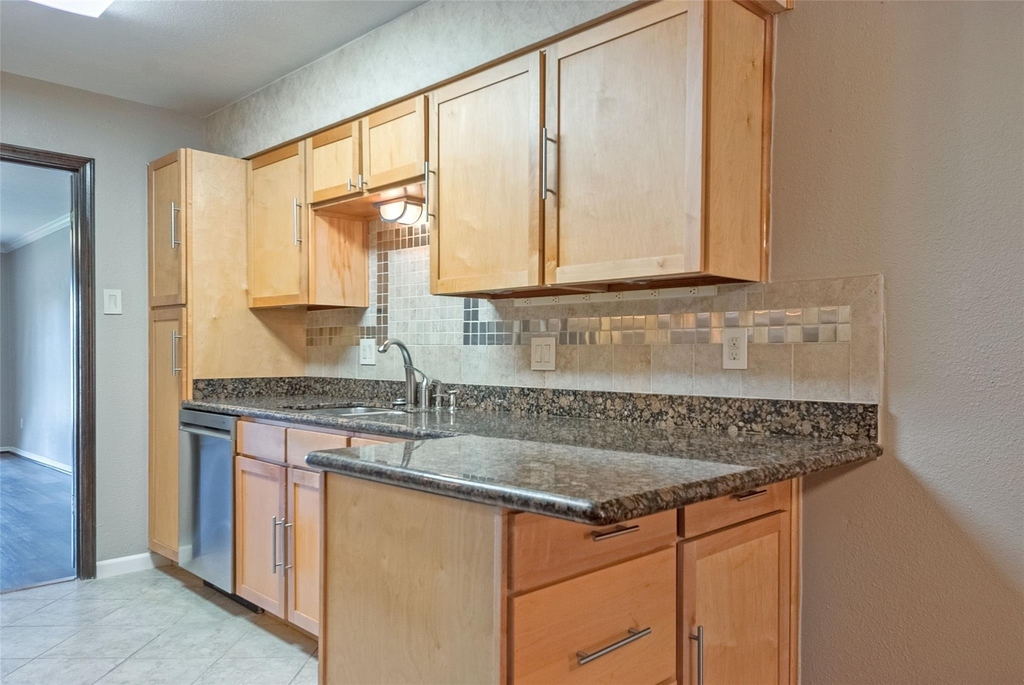 6341 Rincon Way - Photo 9