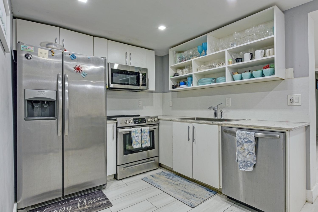 812 Briny Avenue - Photo 4