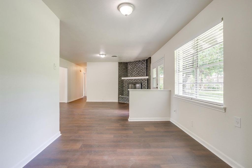 128 Se Robert Street - Photo 13