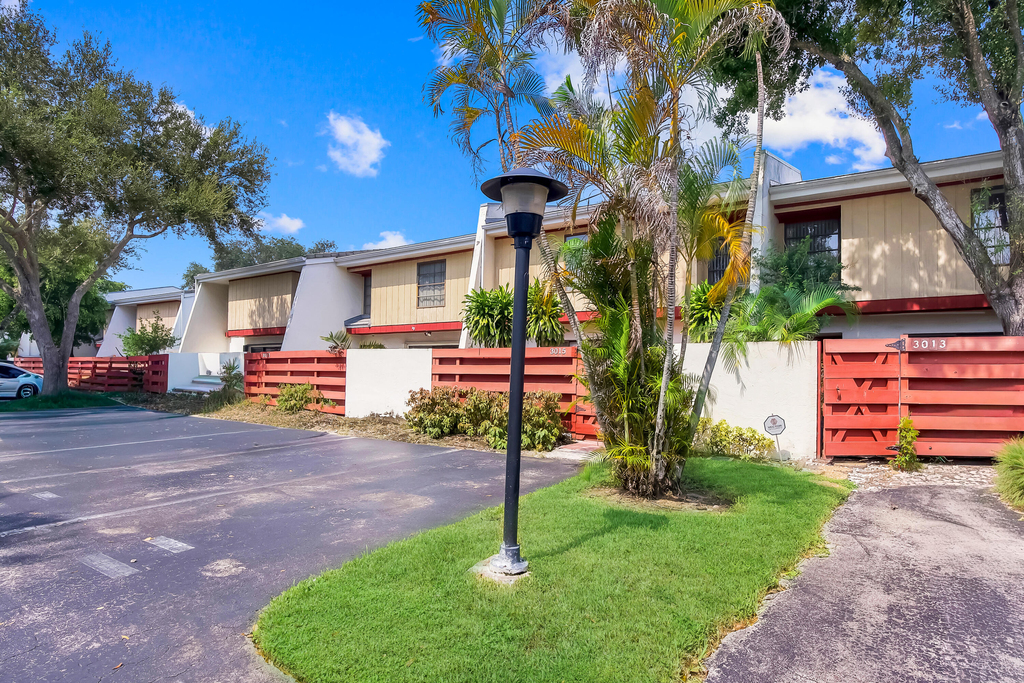 3015 Oaktree Lane - Photo 23