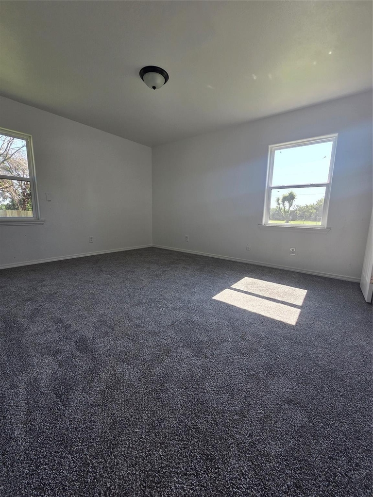 912 W Main Street - Photo 6