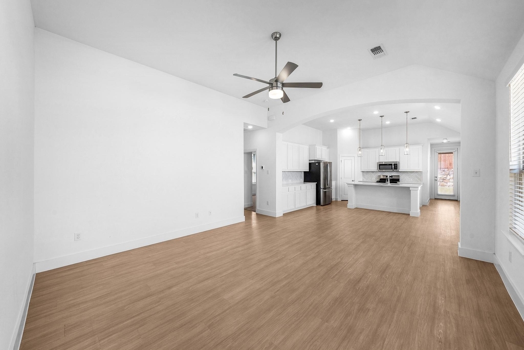 3800 Talisker Boulevard - Photo 9