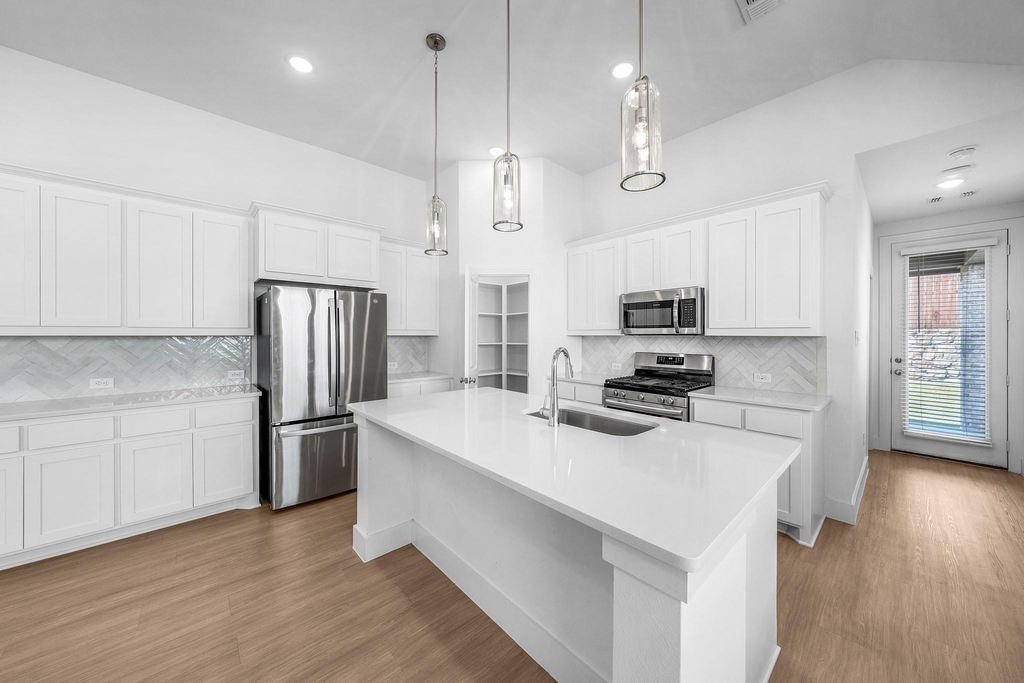 3800 Talisker Boulevard - Photo 4