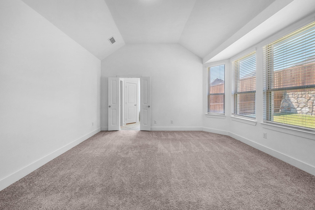 3800 Talisker Boulevard - Photo 11