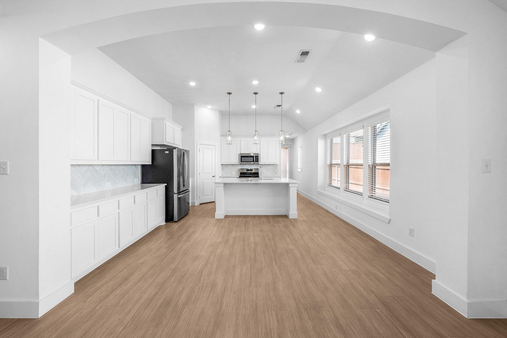 3800 Talisker Boulevard - Photo 2