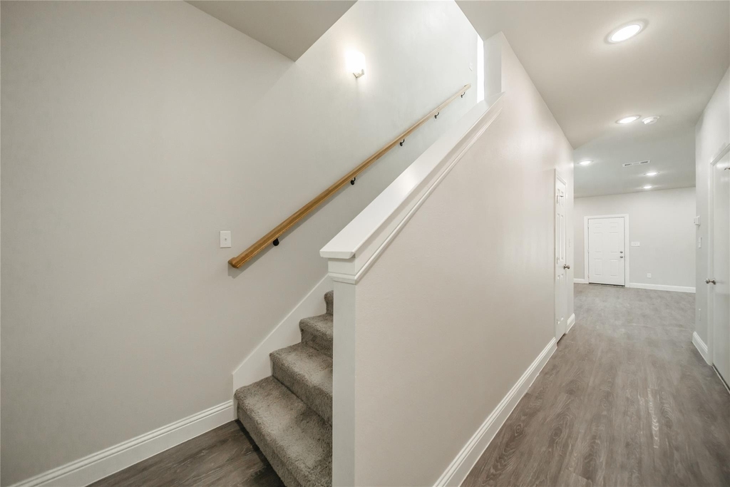 1014 Ford Street - Photo 1