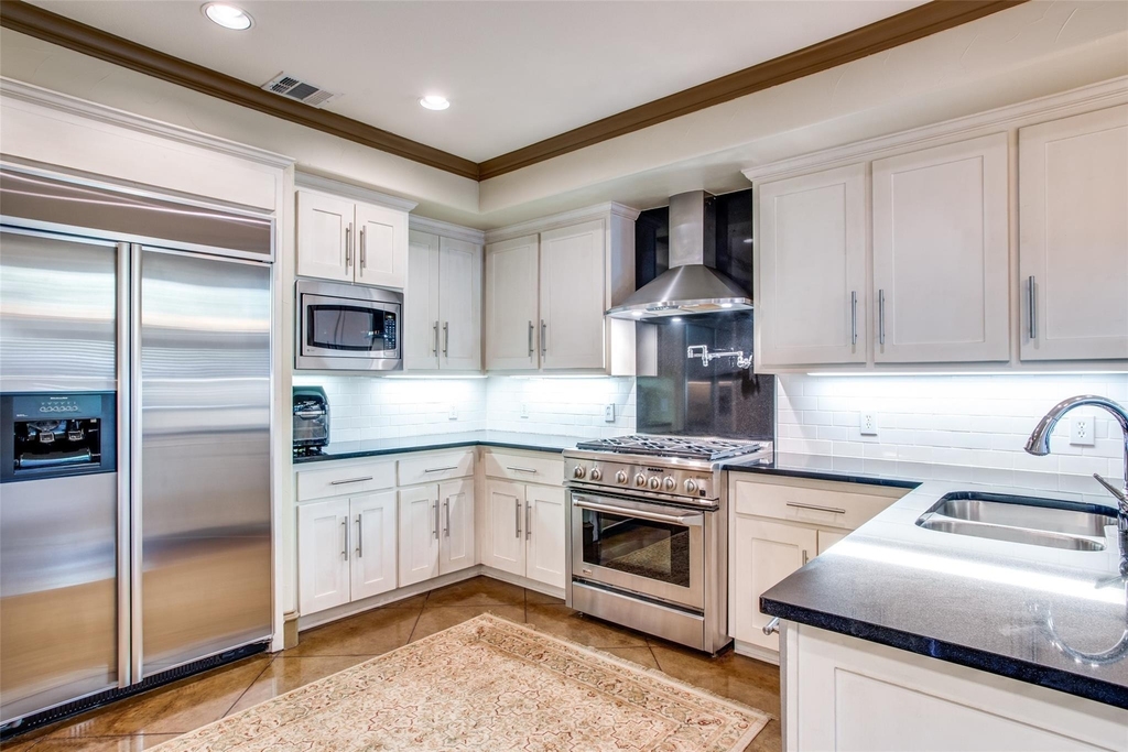 5020 Mission Avenue - Photo 3