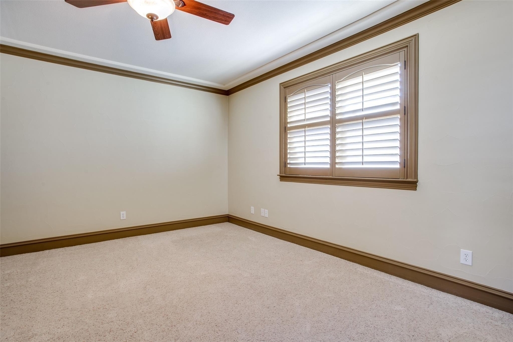 5020 Mission Avenue - Photo 12