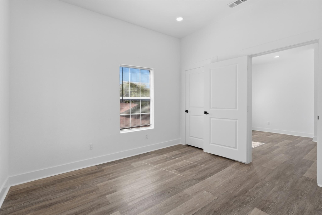 506 N Lancaster Avenue - Photo 13