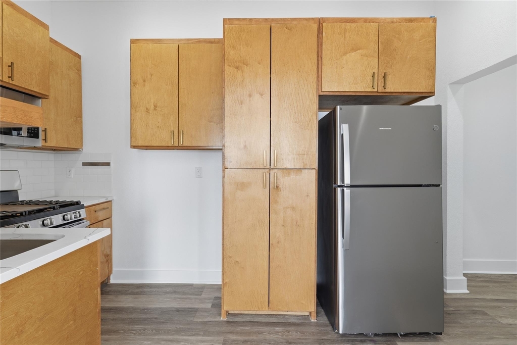 506 N Lancaster Avenue - Photo 8