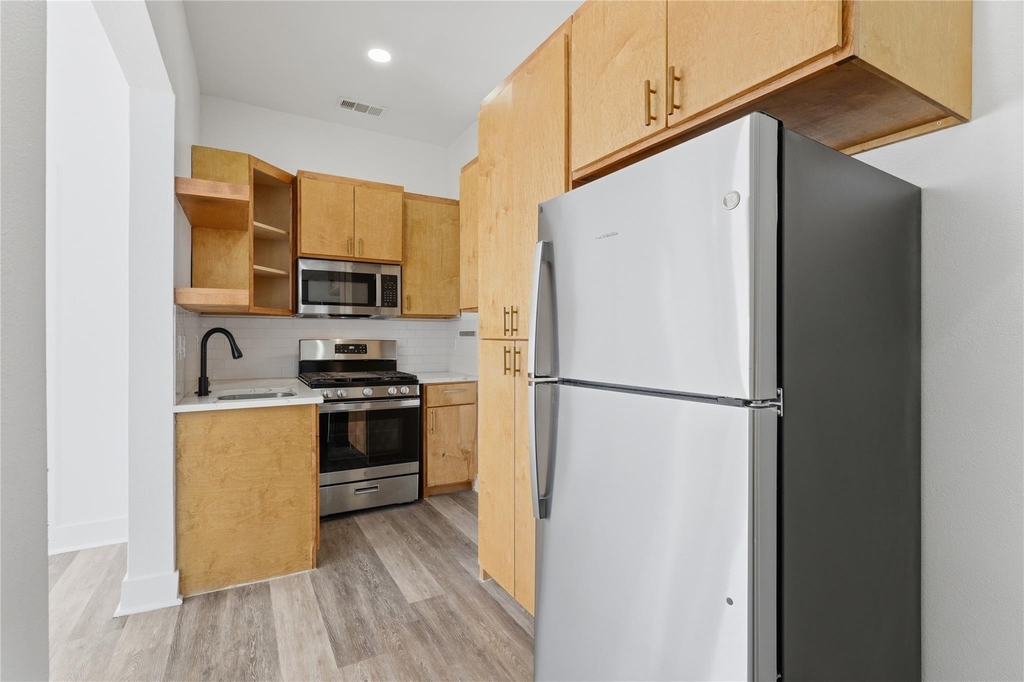 506 N Lancaster Avenue - Photo 7