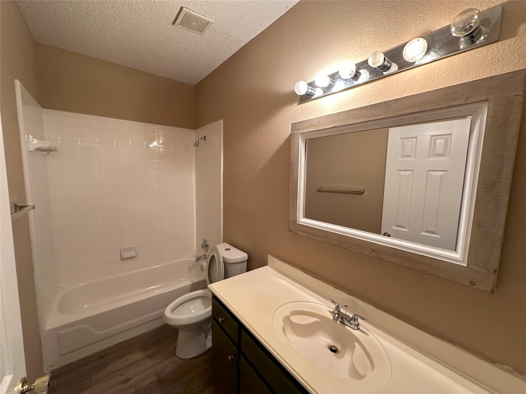 7800 Crestview Drive - Photo 13