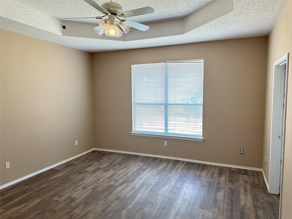 7800 Crestview Drive - Photo 7
