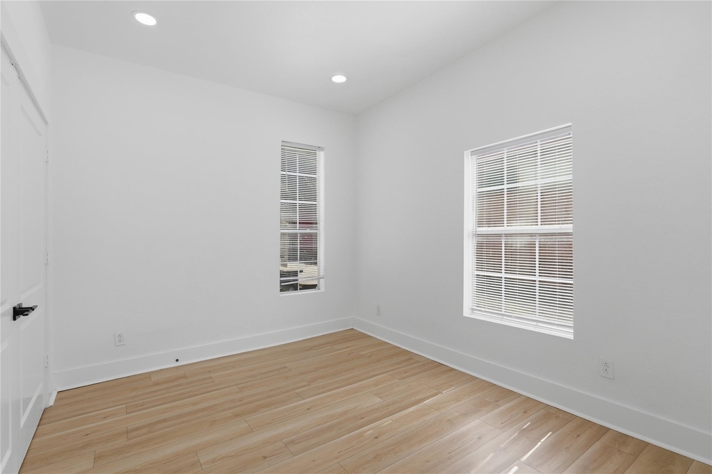 506 N Lancaster Avenue - Photo 6