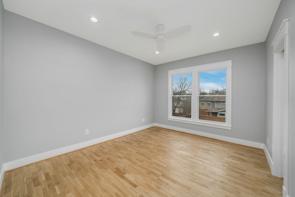 6047 Velasco Avenue - Photo 18
