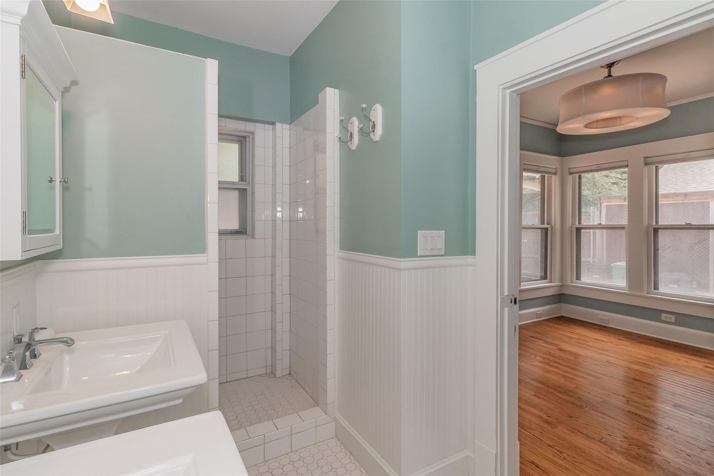 2209 6th Avenue - Photo 30