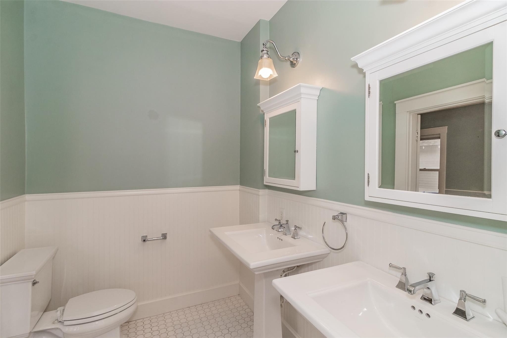 2209 6th Avenue - Photo 31