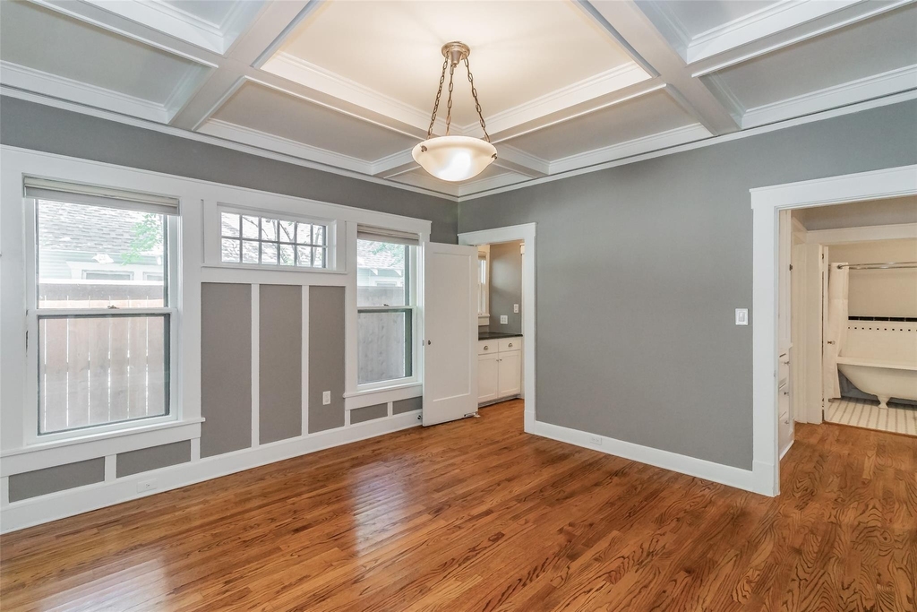 2209 6th Avenue - Photo 9