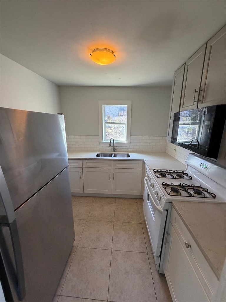 230 Starr Street - Photo 1