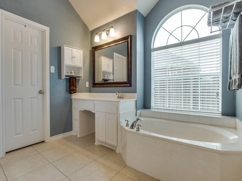 12316 Sailmaker Lane - Photo 4