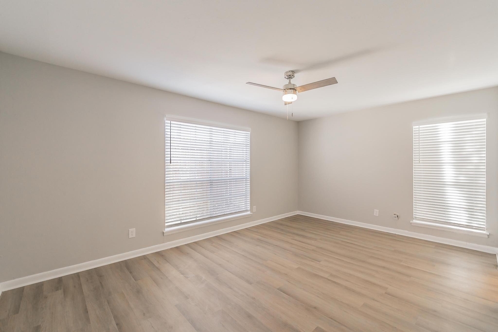 4901 Bryce Avenue - Photo 18