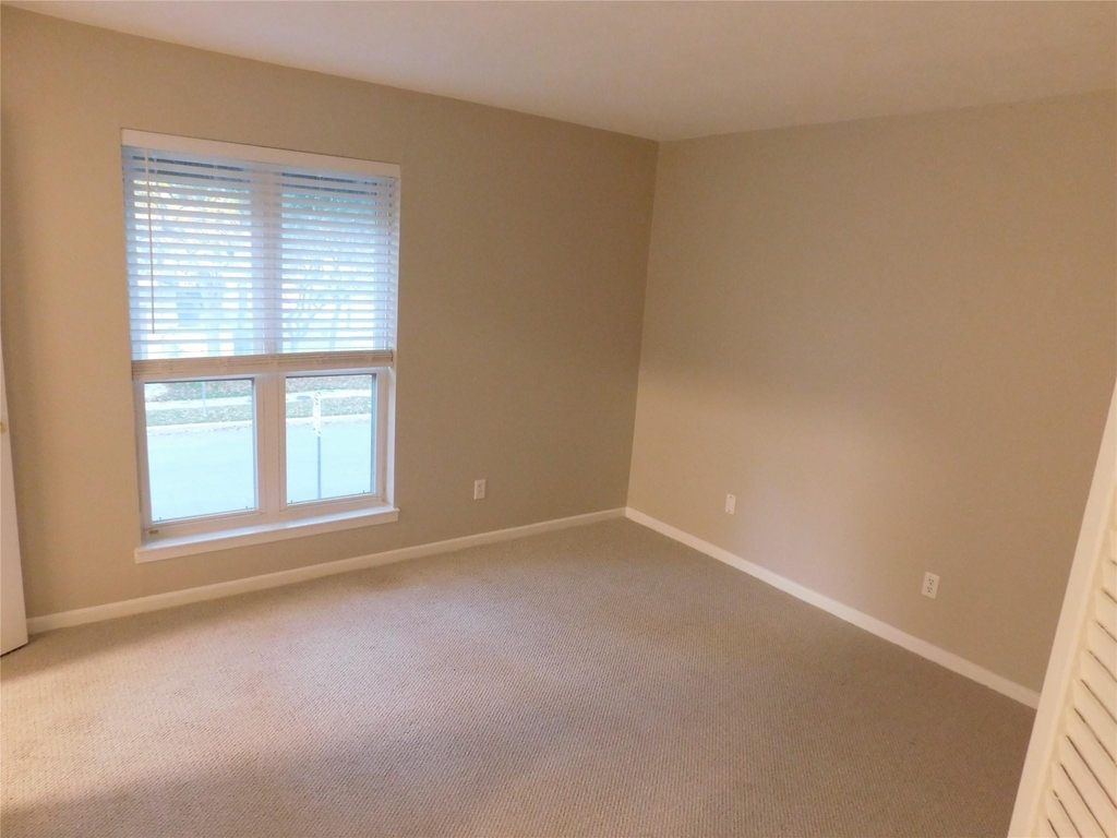 4239 Mckinney Avenue - Photo 10
