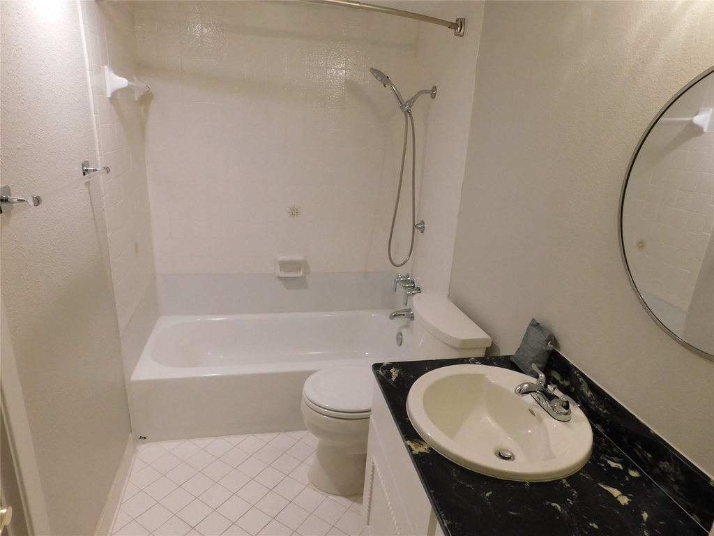 4239 Mckinney Avenue - Photo 15