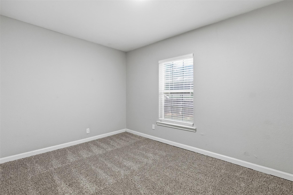 205 Olive Street - Photo 15