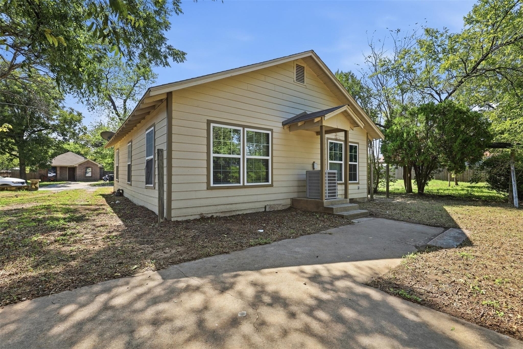 205 Olive Street - Photo 19