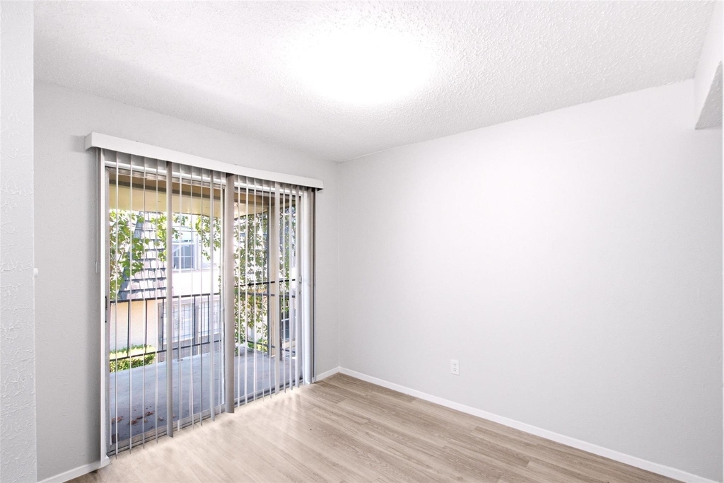 8560 Park Lane - Photo 6