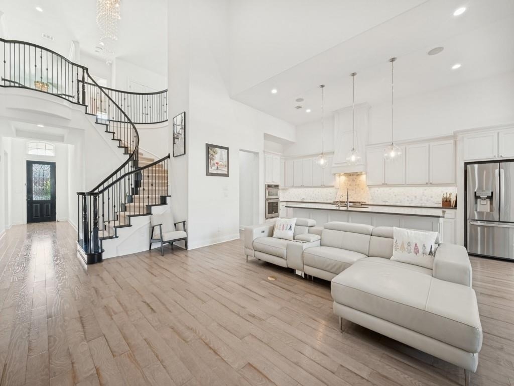 6669 Titus Lane - Photo 5