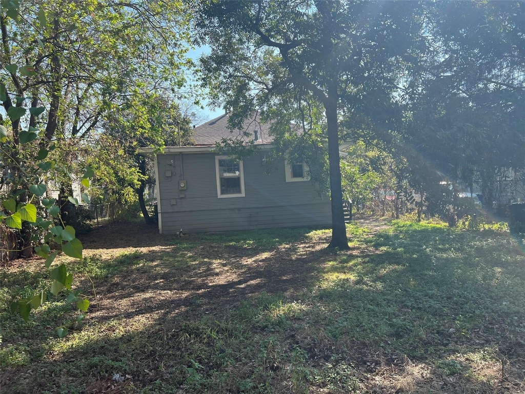 3227 Avenue I - Photo 37