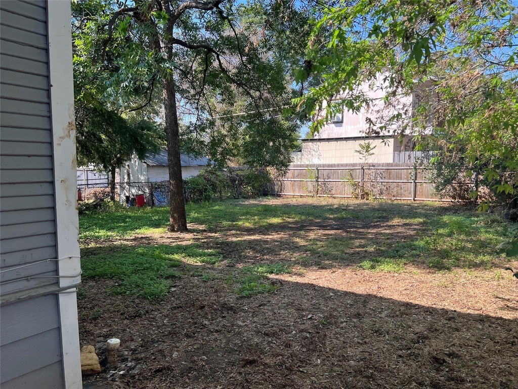 3227 Avenue I - Photo 36