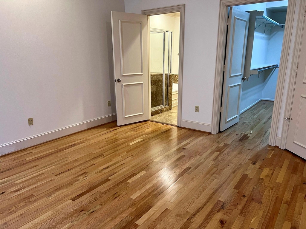 2885 Woodside Street - Photo 8