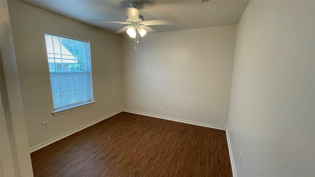 921 Simon Drive - Photo 27