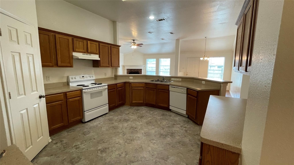 921 Simon Drive - Photo 13