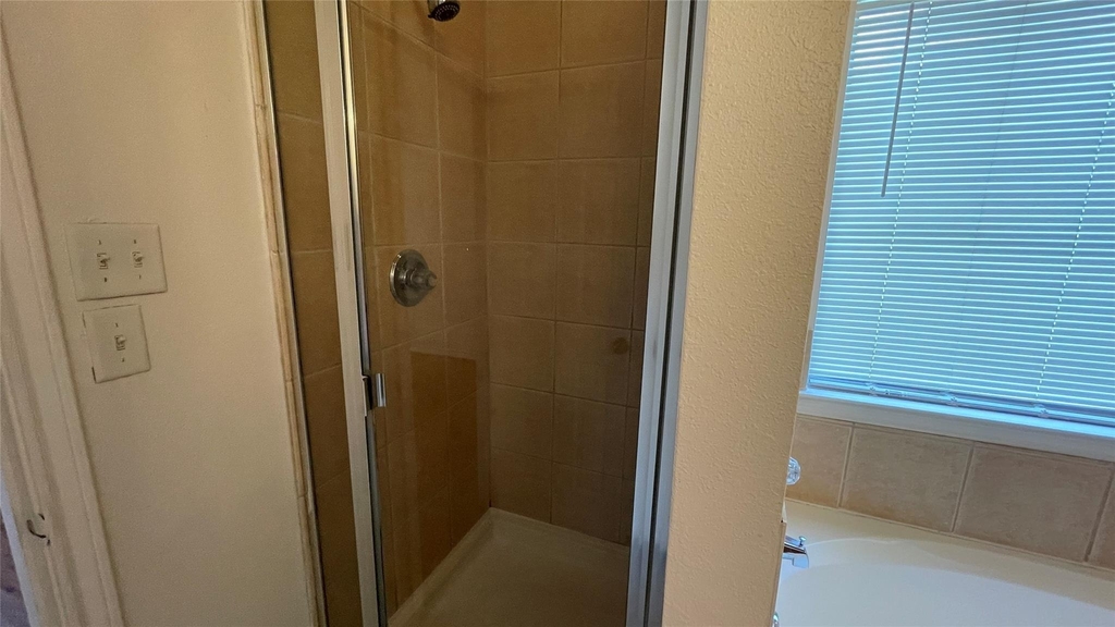 921 Simon Drive - Photo 21