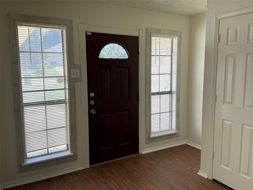 971 N Brookside Drive - Photo 2