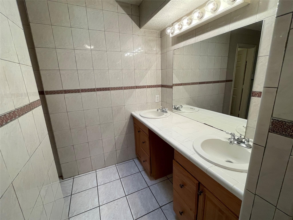 971 N Brookside Drive - Photo 19
