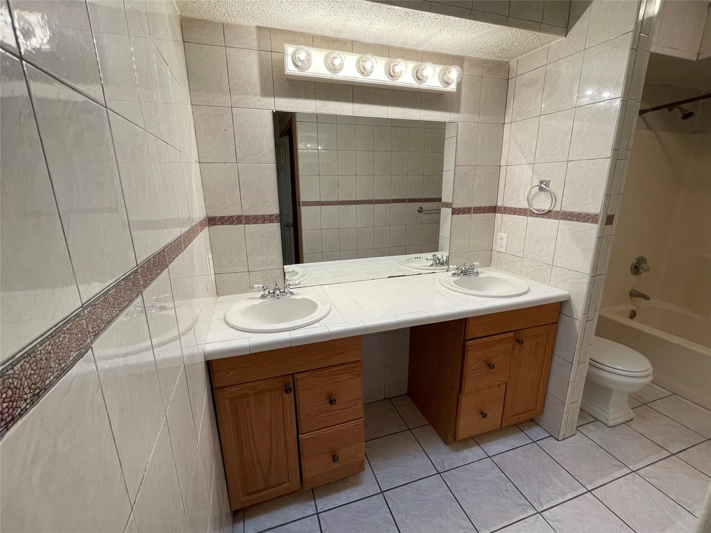 971 N Brookside Drive - Photo 17